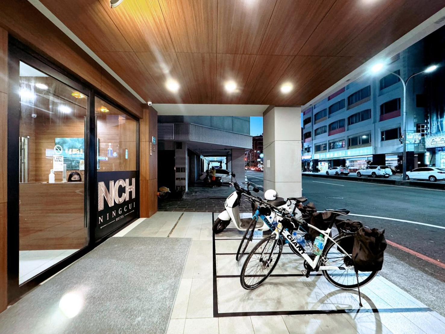 P Inn Tainan Dış mekan fotoğraf